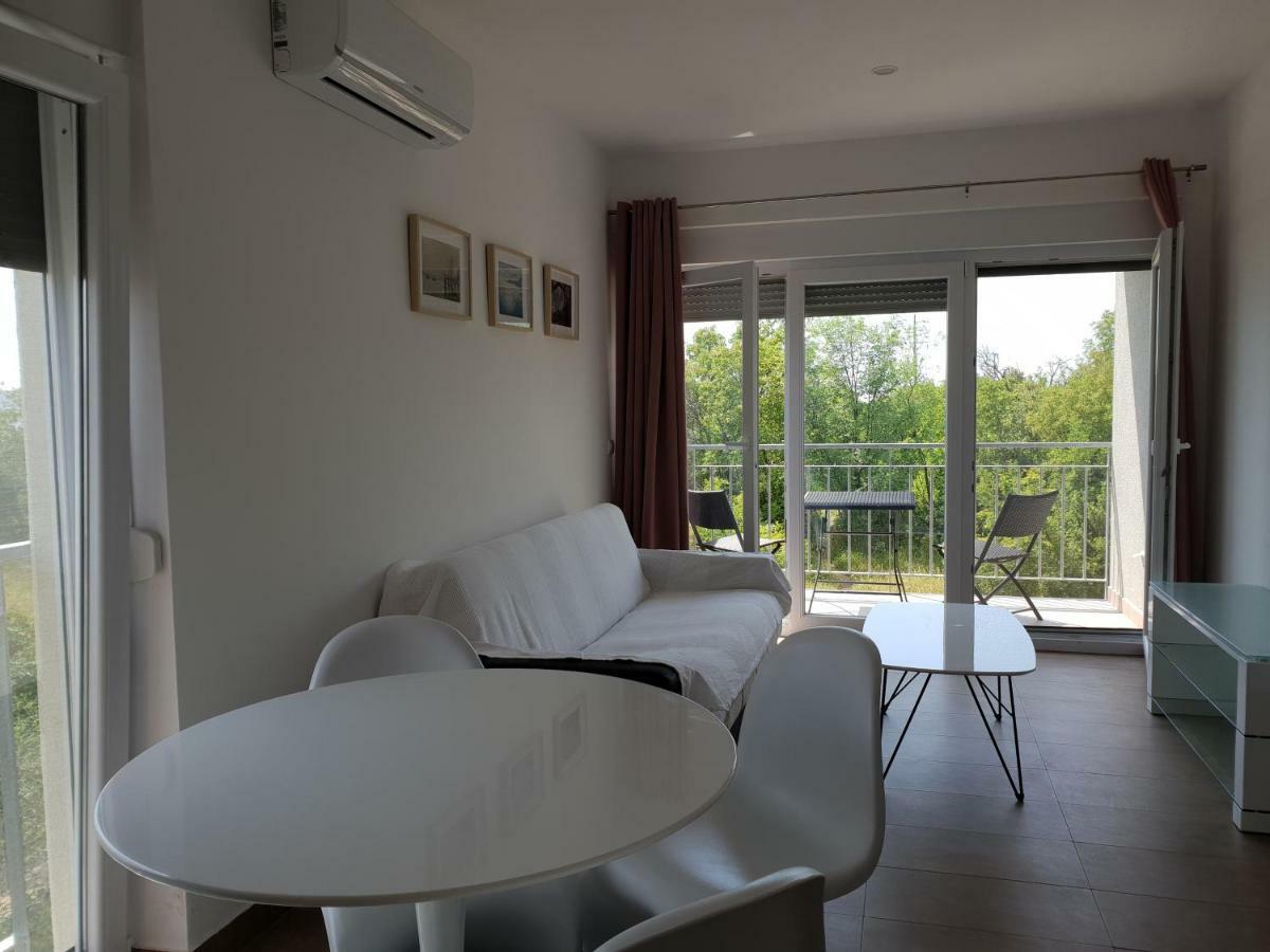 Apartmani Jozic Seline ภายนอก รูปภาพ