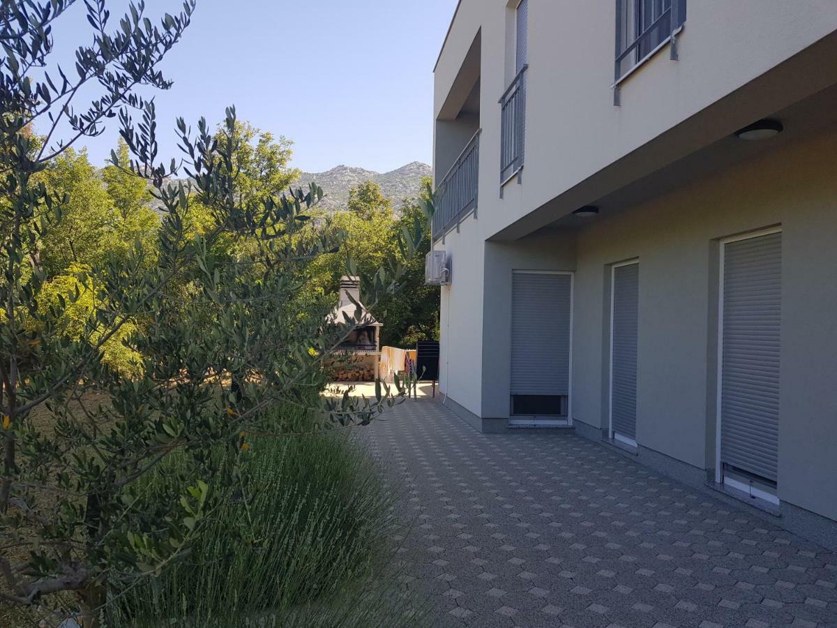 Apartmani Jozic Seline ภายนอก รูปภาพ