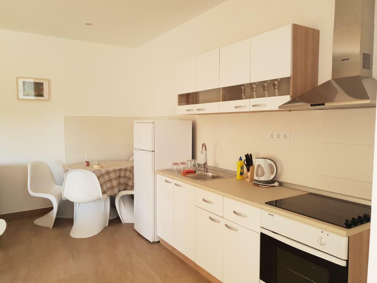 Apartmani Jozic Seline ภายนอก รูปภาพ