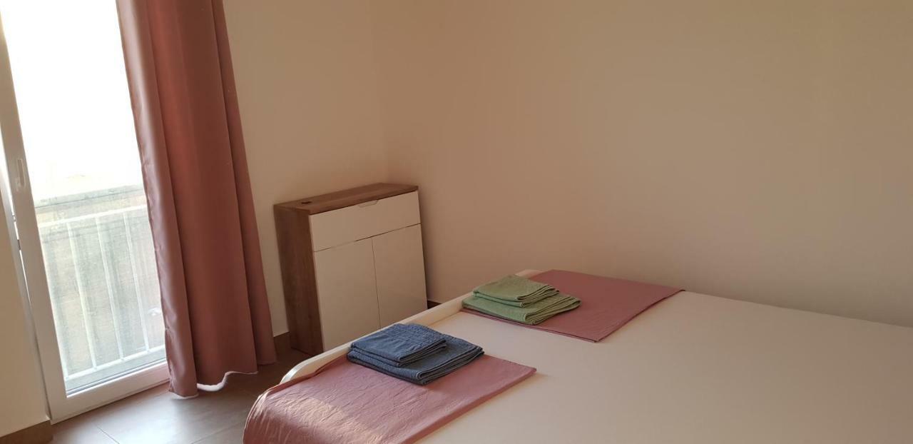 Apartmani Jozic Seline ภายนอก รูปภาพ
